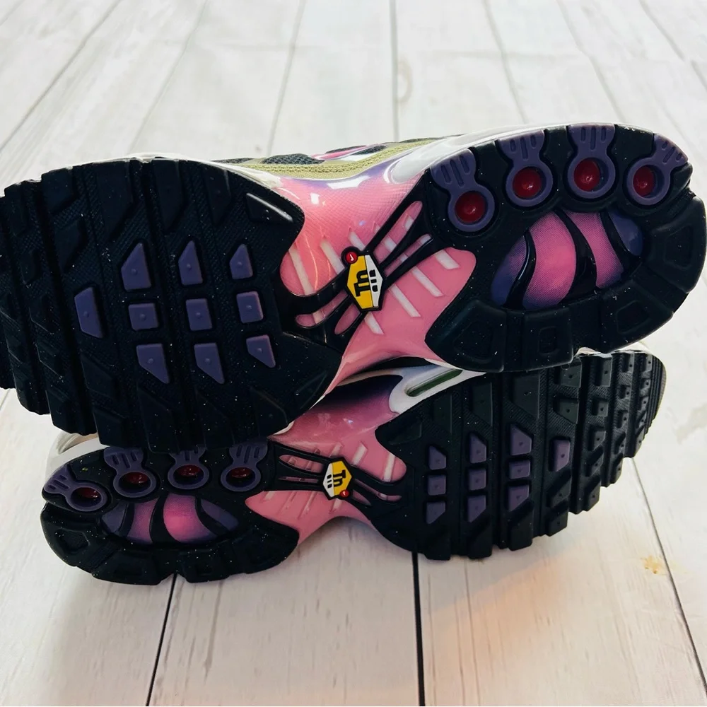 Nike Air Max Plus Black Purple Pink DX3093-001 Running Shoes